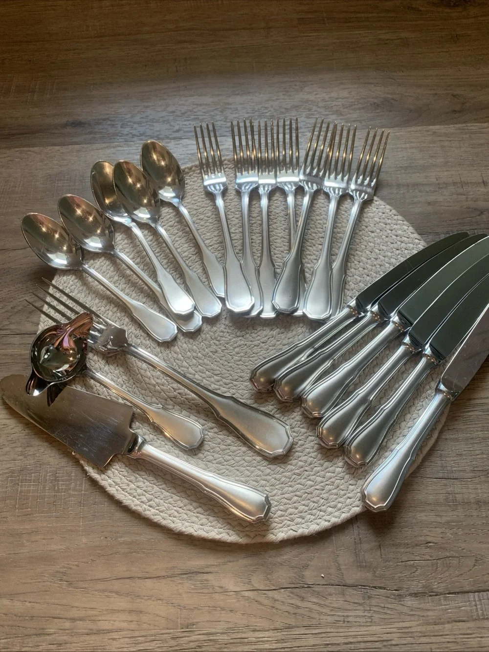 Guy Degrenne Set of 21 Pieces France Flatware